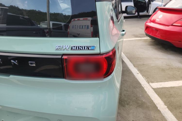 Used Wuling Hongguang MINIEV 2022 Macaron Premium Model – Lithium Ternary Battery Right Rear Taillight