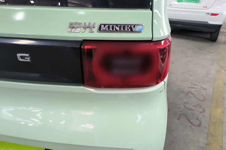 Used Wuling Hongguang MINIEV 2022 Macaron Fashion Model Lithium Iron Phosphate Right Rear Taillight