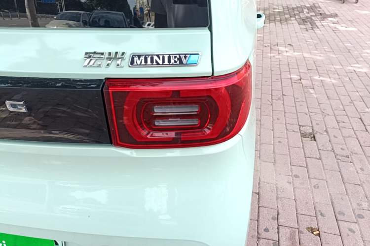 Used Wuling Hongguang MINIEV 2022 Macaron Premium Model – Lithium Iron Phosphate Right Rear Taillight