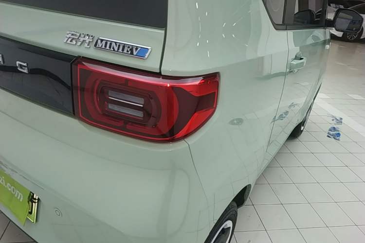 Used Wuling Hongguang MINIEV 2022 Macaron Fashion Model Lithium Iron Phosphate Right Rear Taillight