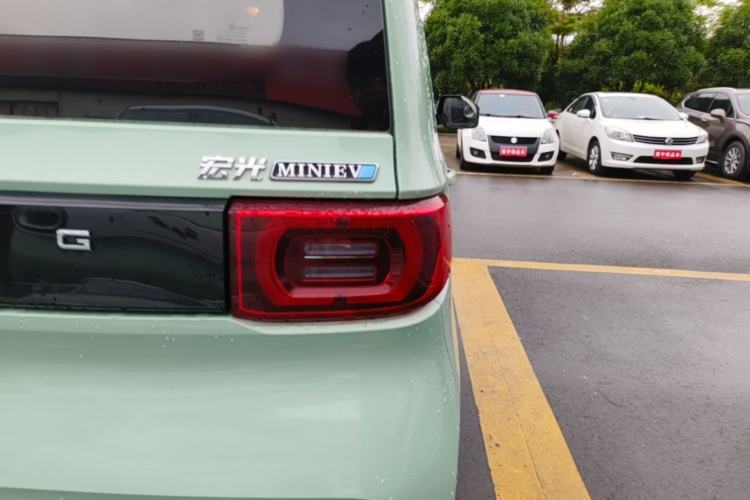 Used Wuling Hongguang MINIEV 2022 Macaron Premium Model – Lithium Iron Phosphate Right Rear Taillight