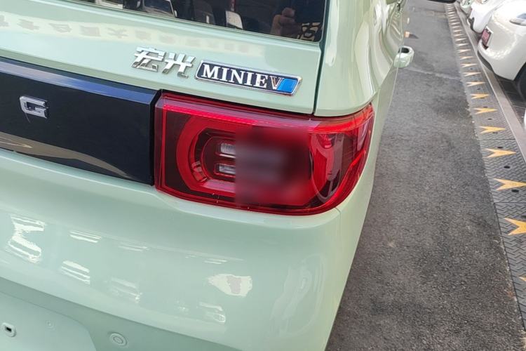 Used Wuling Hongguang MINIEV 2022 Macaron Fashion Model Lithium Iron Phosphate Right Rear Taillight
