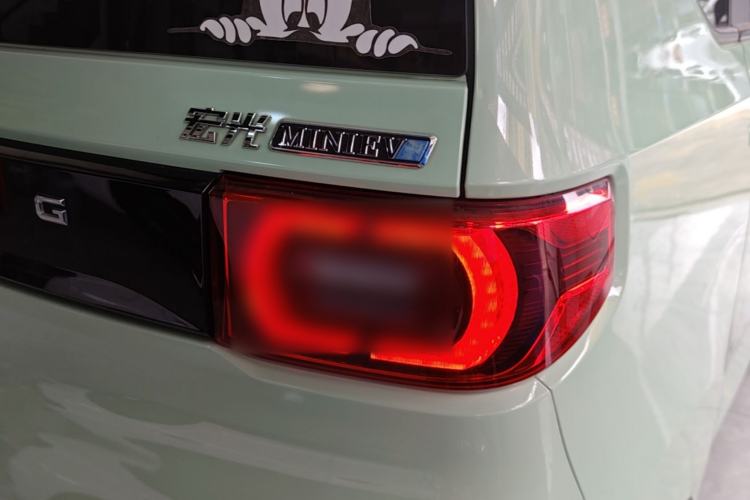 Used Wuling Hongguang MINIEV 2022 Macaron Premium Model – Lithium Iron Phosphate Right Rear Taillight