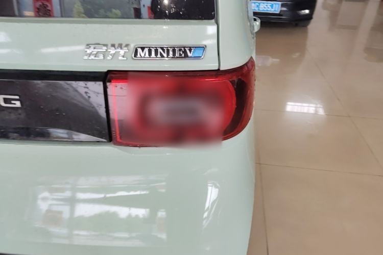 Used Wuling Hongguang MINIEV 2022 Macaron Premium Model – Lithium Iron Phosphate Right Rear Taillight