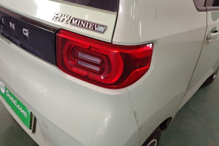 Used Wuling Hongguang MINIEV 2022 Macaron Premium Model – Lithium Iron Phosphate Right Rear Taillight