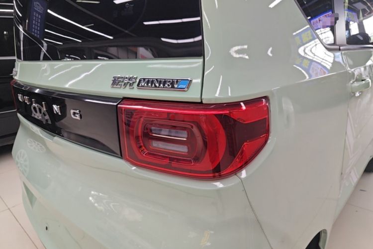 Used Wuling Hongguang MINIEV 2022 Macaron Premium Model – Lithium Iron Phosphate Right Rear Taillight