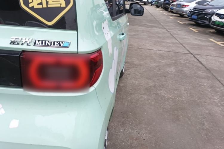 Used Wuling Hongguang MINIEV 2022 Macaron Premium Model – Lithium Iron Phosphate Right Rear Taillight