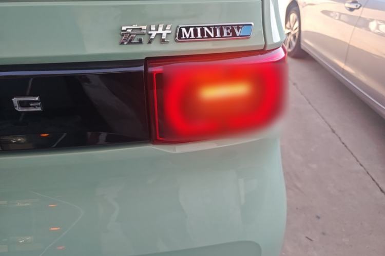 Used Wuling Hongguang MINIEV 2022 Macaron Premium Model – Lithium Iron Phosphate Right Rear Taillight