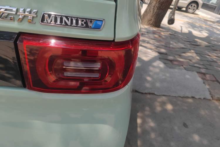 Used Wuling Hongguang MINIEV 2022 Macaron Fashion Model Lithium Iron Phosphate Right Rear Taillight