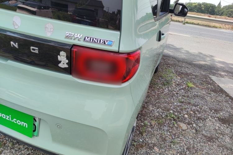 Used Wuling Hongguang MINIEV 2022 Macaron Premium Model – Lithium Iron Phosphate Right Rear Taillight