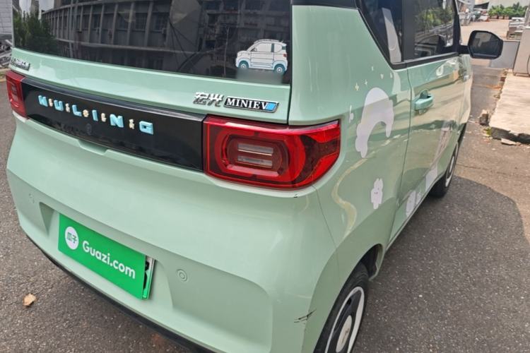 Used Wuling Hongguang MINIEV 2022 Macaron Premium Model – Lithium Iron Phosphate Right Rear Taillight