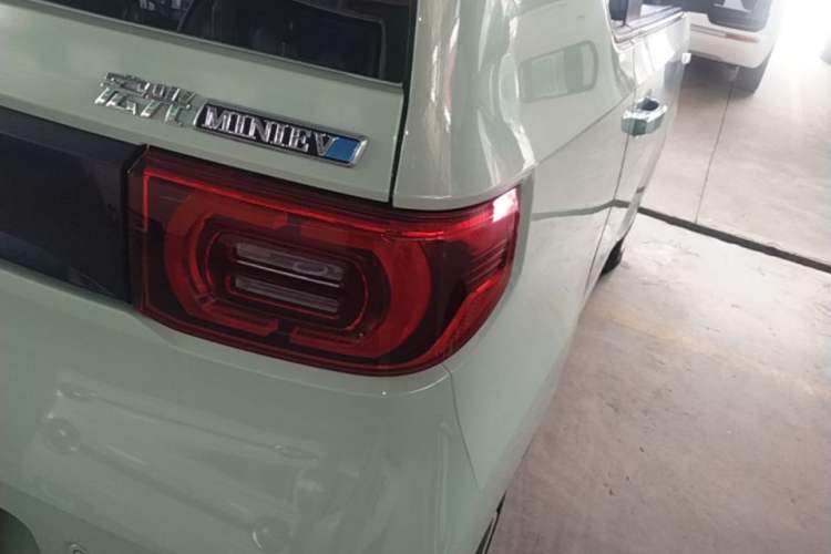 Used Wuling Hongguang MINIEV 2022 Macaron Fashion Model Lithium Iron Phosphate Right Rear Taillight