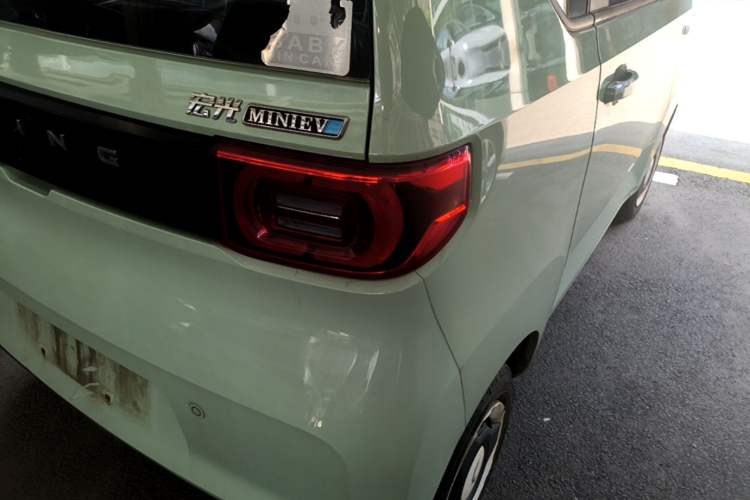 Used Wuling Hongguang MINIEV 2022 Macaron Fashion Edition Lithium-Nickel-Cobalt-Alpha-oxide Right Rear Taillight