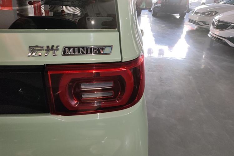Used Wuling Hongguang MINIEV 2022 Macaron Fashion Model Lithium Iron Phosphate Right Rear Taillight