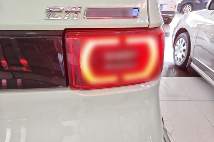 Used Wuling Hongguang MINIEV 2022 Macaron Premium Model – Lithium Iron Phosphate Right Rear Taillight