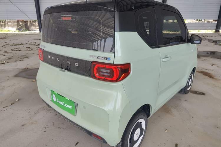 Used Wuling Hongguang MINIEV 2022 Macaron Premium Model – Lithium Iron Phosphate Right Rear Taillight