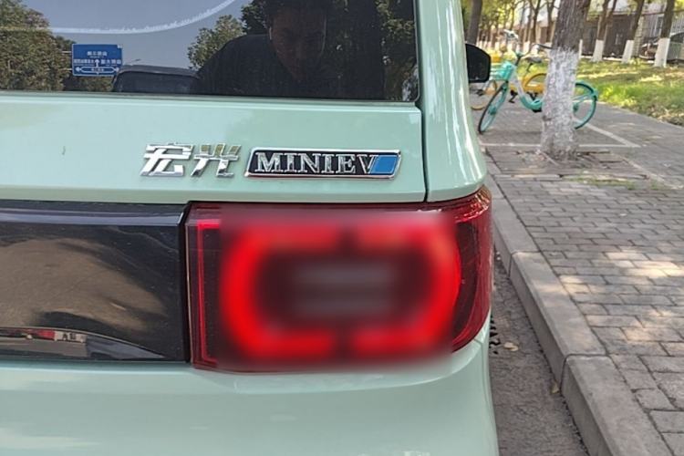 Used Wuling Hongguang MINIEV 2022 Macaron Premium Model – Lithium Iron Phosphate Right Rear Taillight