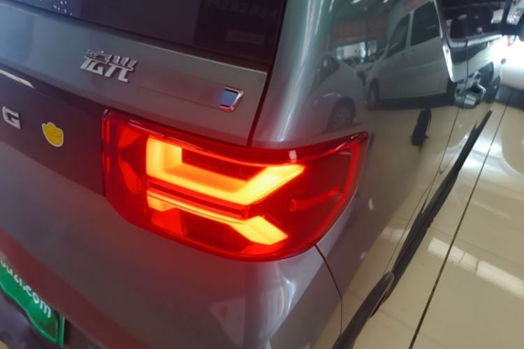 Used Wuling Hongguang MINIEV 2022 GAMEBOY 200km Gaming Edition with Lithium Iron Phosphate Right Rear Taillight