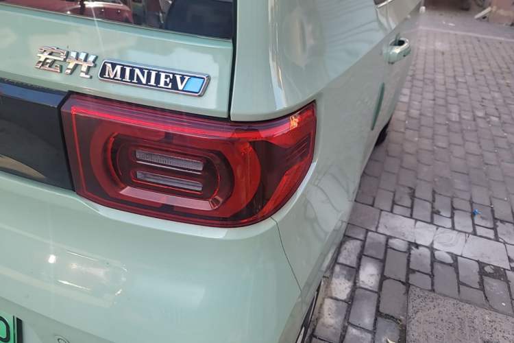 Used Wuling Hongguang MINIEV 2022 Enjoy Edition Lithium Iron Phosphate Right Rear Taillight