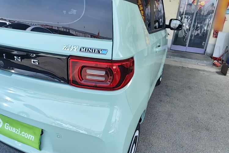 Used Wuling Hongguang MINIEV 2022 Macaron Premium Model – Lithium Iron Phosphate Right Rear Taillight