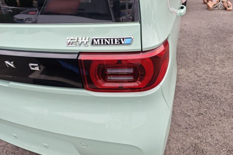 Used Wuling Hongguang MINIEV 2022 Macaron Premium Model – Lithium Iron Phosphate Right Rear Taillight