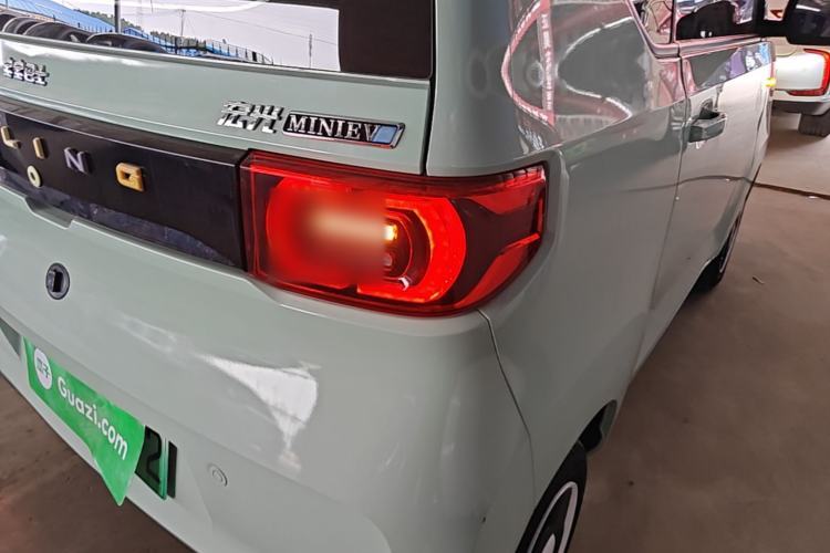 Used Wuling Hongguang MINIEV 2022 Macaron Premium Model – Lithium Iron Phosphate Right Rear Taillight