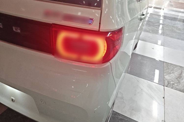Used Wuling Hongguang MINIEV 2022 Macaron Premium Model – Lithium Iron Phosphate Right Rear Taillight
