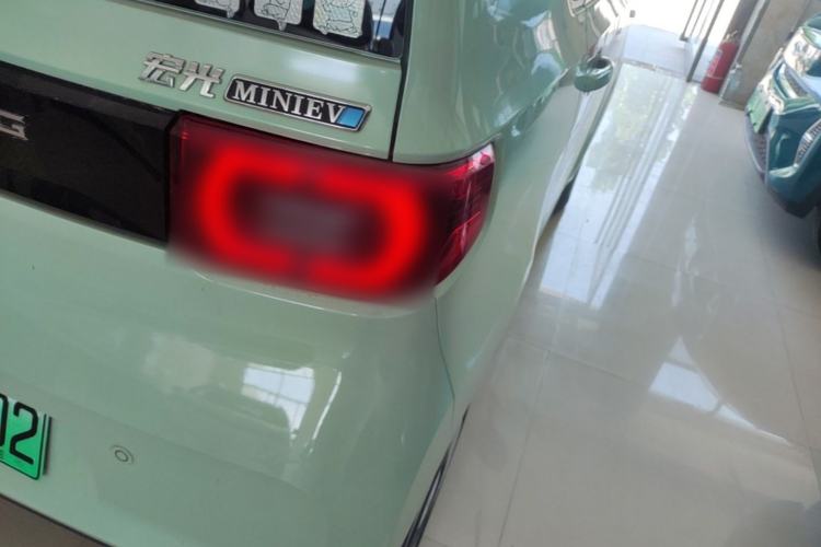 Used Wuling Hongguang MINIEV 2022 Macaron Premium Model – Lithium Iron Phosphate Right Rear Taillight