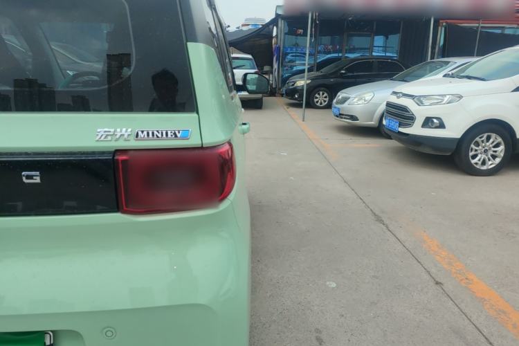 Used Wuling Hongguang MINIEV 2022 Macaron Premium Model – Lithium Iron Phosphate Right Rear Taillight