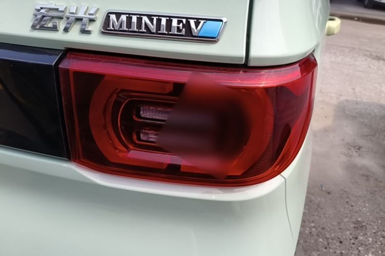 Used Wuling Hongguang MINIEV 2022 Macaron Fashion Model Lithium Iron Phosphate Right Rear Taillight