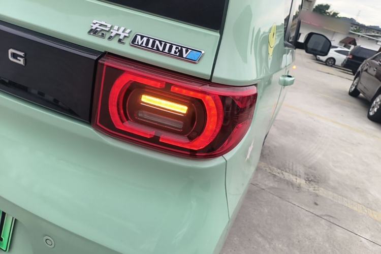 Used Wuling Hongguang MINIEV 2022 Macaron Premium Model – Lithium Iron Phosphate Right Rear Taillight