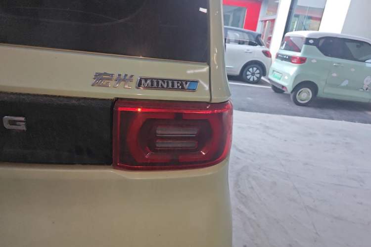 Used Wuling Hongguang MINIEV 2022 Enjoy Edition Lithium Iron Phosphate Right Rear Taillight
