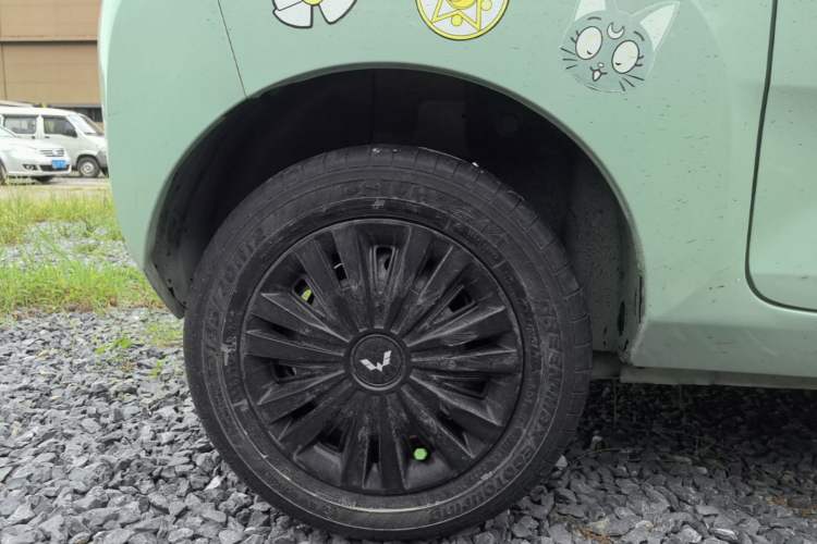 Used Wuling Hongguang MINIEV 2022 Macaron Premium Model – Lithium Iron Phosphate Right Rear Wheel Hub
