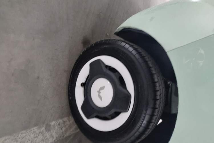 Used Wuling Hongguang MINIEV 2022 Macaron Premium Model – Lithium Iron Phosphate Right Rear Wheel Hub