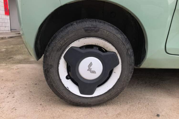Used Wuling Hongguang MINIEV 2022 Macaron Premium Model – Lithium Iron Phosphate Right Rear Wheel Hub