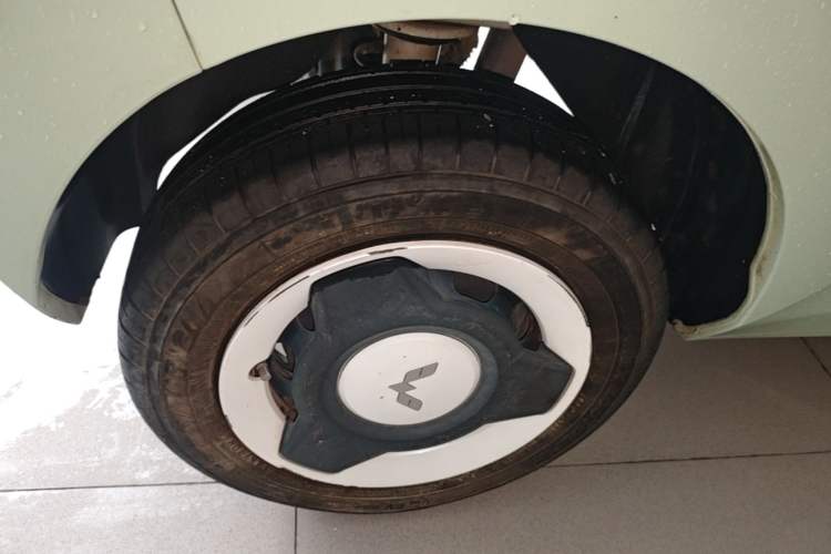 Used Wuling Hongguang MINIEV 2022 Macaron Premium Model – Lithium Iron Phosphate Right Rear Wheel Hub
