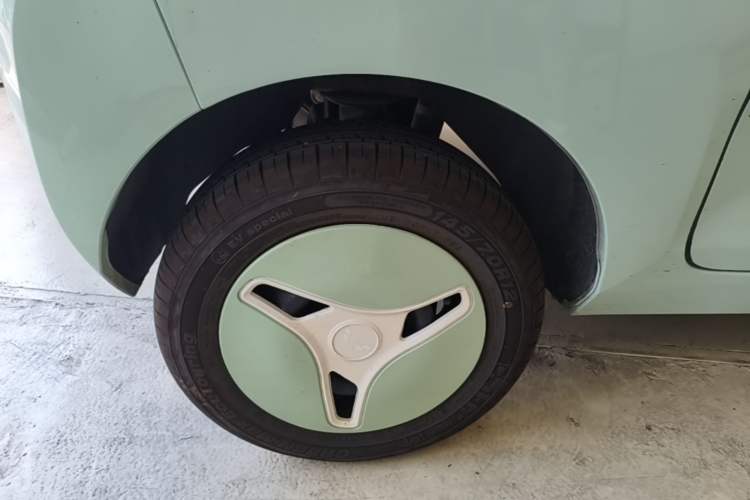 Used Wuling Hongguang MINIEV 2022 Macaron Premium Model – Lithium Iron Phosphate Right Rear Wheel Hub