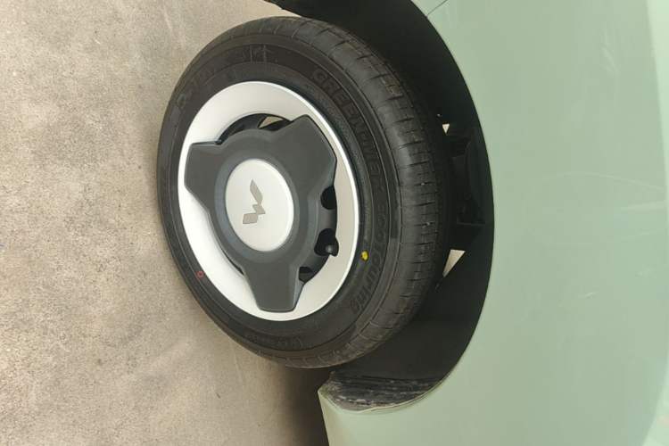 Used Wuling Hongguang MINIEV 2022 Macaron Premium Model – Lithium Iron Phosphate Right Rear Wheel Hub