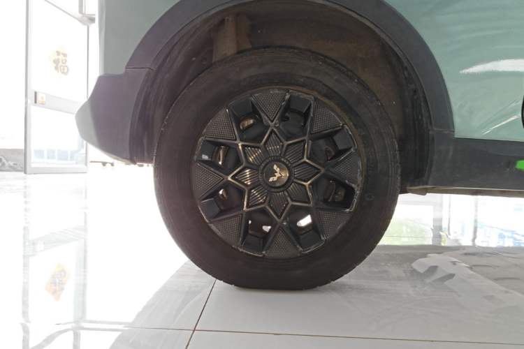 Used Wuling Hongguang MINIEV 2022 GAMEBOY 200km Play Edition with Lithium Iron Phosphate Right Rear Wheel Hub
