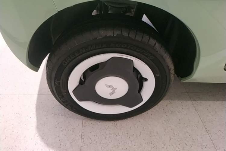 Used Wuling Hongguang MINIEV 2022 Macaron Premium Model – Lithium Iron Phosphate Right Rear Wheel Hub