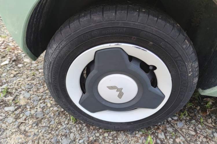 Used Wuling Hongguang MINIEV 2022 Macaron Premium Model – Lithium Iron Phosphate Right Rear Wheel Hub