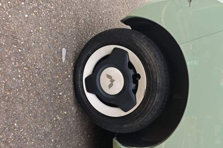 Used Wuling Hongguang MINIEV 2022 Macaron Premium Model – Lithium Iron Phosphate Right Rear Wheel Hub