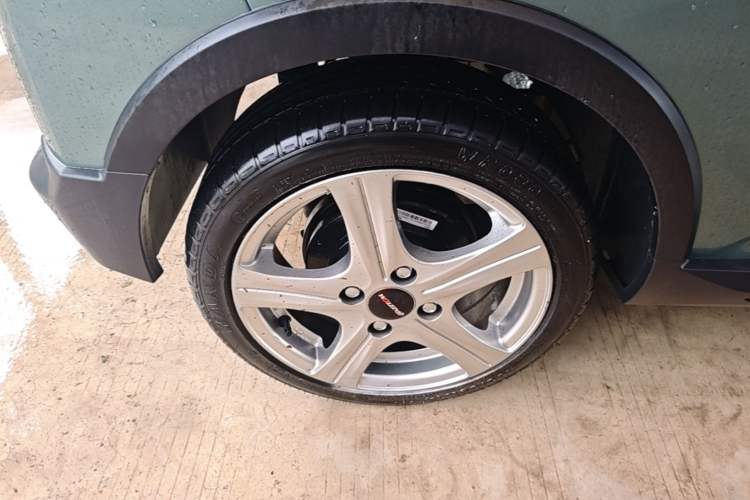 Used Wuling Hongguang MINIEV 2022 GAMEBOY 200km Gaming Edition with Lithium Iron Phosphate Right Rear Wheel Hub
