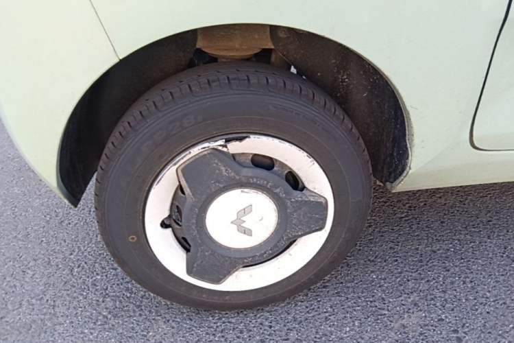 Used Wuling Hongguang MINIEV 2022 Macaron Premium Model – Lithium Iron Phosphate Right Rear Wheel Hub