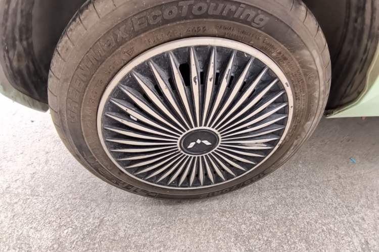 Used Wuling Hongguang MINIEV 2022 Macaron Premium Model – Lithium Ternary Battery Right Rear Wheel Hub