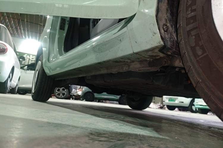 Used Wuling Hongguang MINIEV 2022 Macaron Premium Model – Lithium Iron Phosphate Right Side Sill