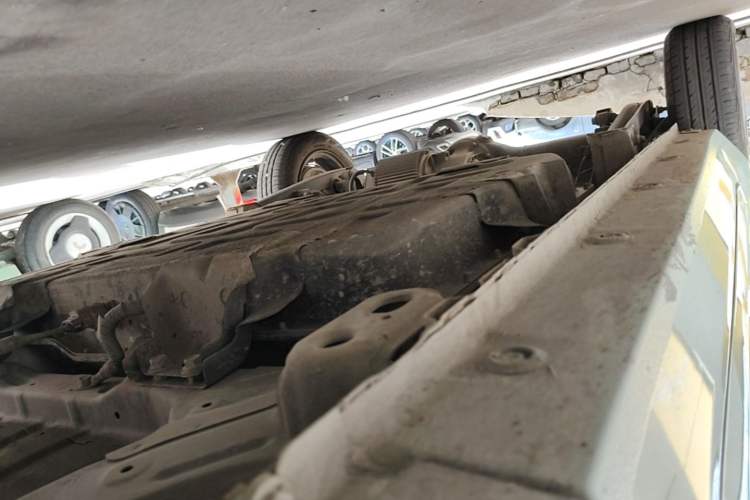 Used Wuling Hongguang MINIEV 2022 Macaron Premium Model – Lithium Iron Phosphate Right Side Sill