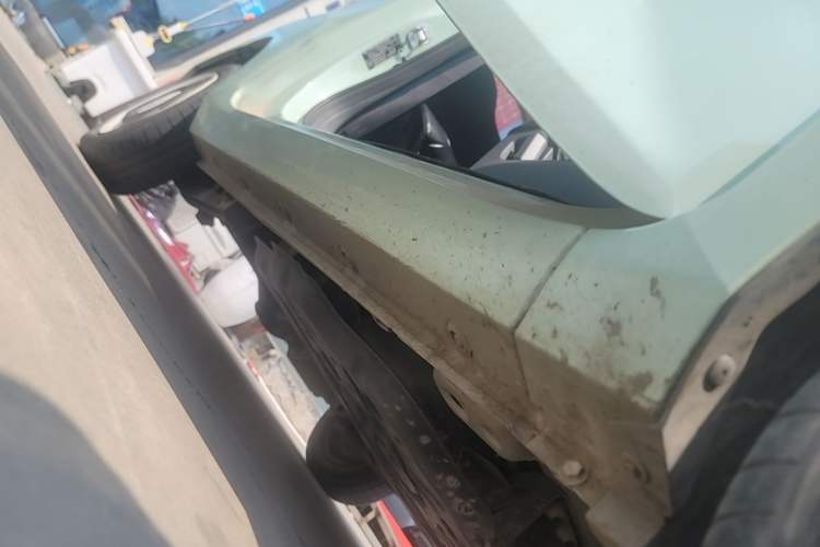 Used Wuling Hongguang MINIEV 2022 Macaron Premium Model – Lithium Iron Phosphate Right Side Sill