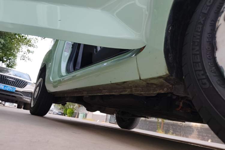 Used Wuling Hongguang MINIEV 2022 Macaron Premium Model – Lithium Iron Phosphate Right Side Sill