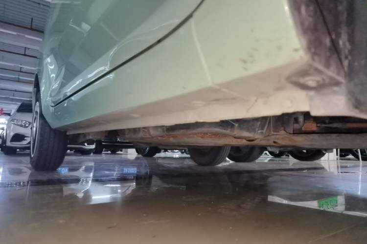 Used Wuling Hongguang MINIEV 2022 Macaron Premium Model – Lithium Iron Phosphate Right Side Sill